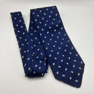 Stylish Hugo Boss Navy Men's Silk Tie Geometric Pattern Made in Italy